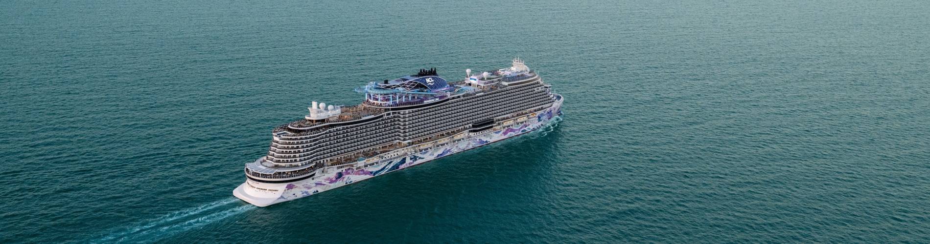 Norwegian Luna – круизен кораб на Norwegian Cruise Line с модерни пространства и забавления